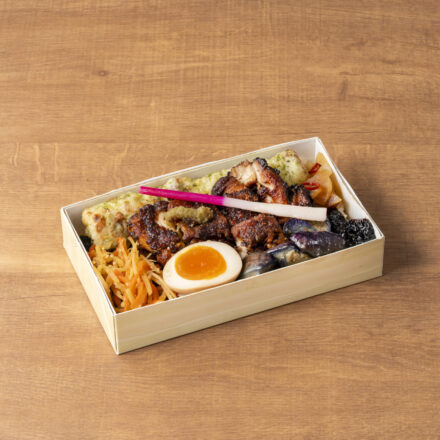 故郷の想いがつまった山賊焼き海苔弁