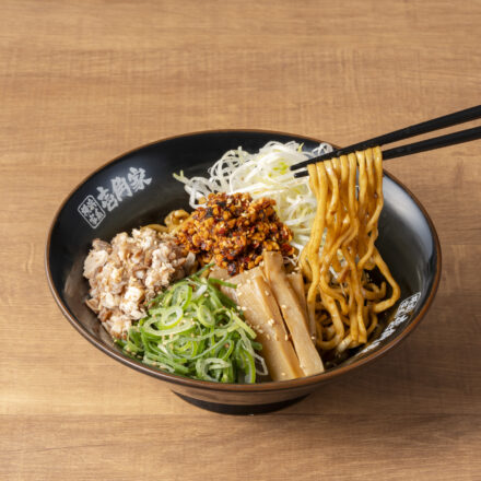 焦が(古賀)しニンニクジャージャーメン