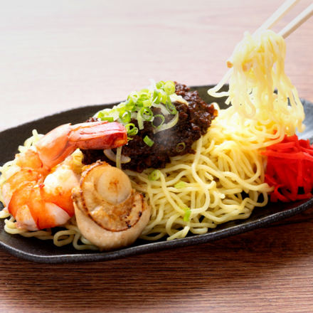 『極旨！海鮮チャジャン麺』